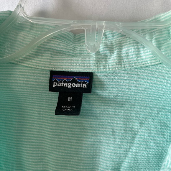 Patagonia Women’s Mint Green Long Sleeve Stripped Button Down Shirt Size Medium - Picture 6 of 7